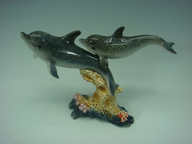 olyresin Dolphins on Coral