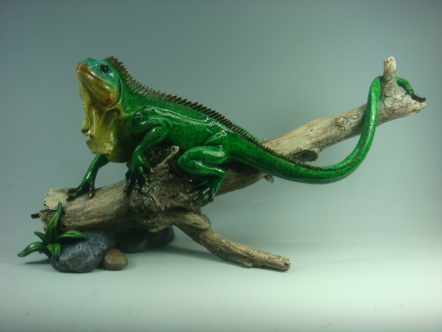 Lizard Standing on Floating Wood Resin